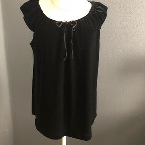 Mimi Maternity black velvet cap sleeve swing top
